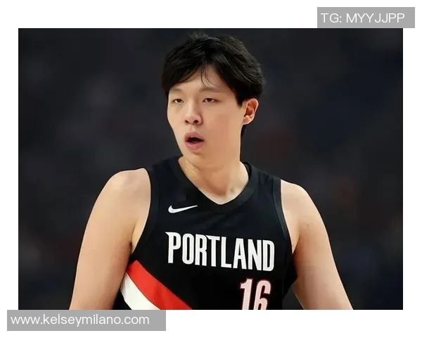 杨瀚森半场高效表现10中7砍下16分2板1帽引领球队攻势精彩纷呈 杨瀚森半场高效表现10中7砍下16分2板1帽引领球队攻势精彩纷呈
